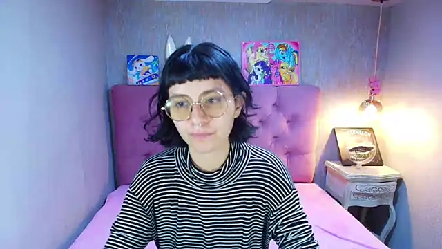 Snapshot of charlottemoonxz chatting on 15, 5, 2026 charlottemoonxz online show from 15, 5, 2026