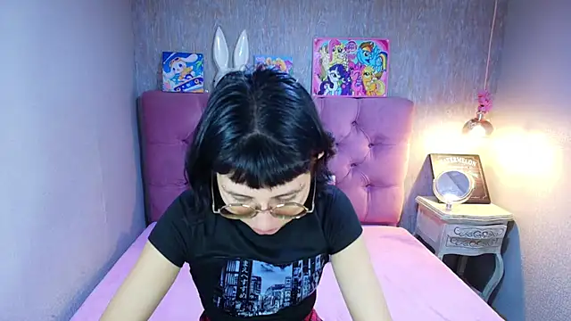 Snapshot of charlottemoonxz chatting on 19, 5, 2026 charlottemoonxz online show from 19, 5, 2026