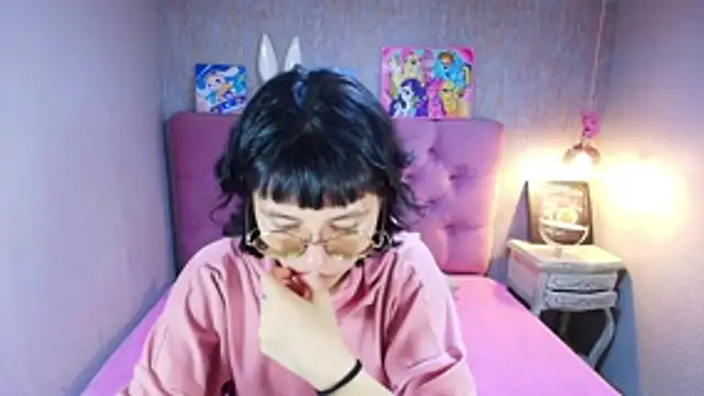 Snapshot of charlottemoonxz chatting on 24, 5, 2026 charlottemoonxz online show from 24, 5, 2026