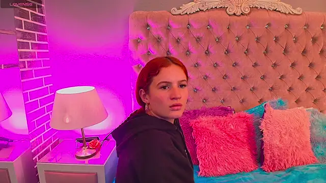 AdelaineBest online show from 16, 9, 2025