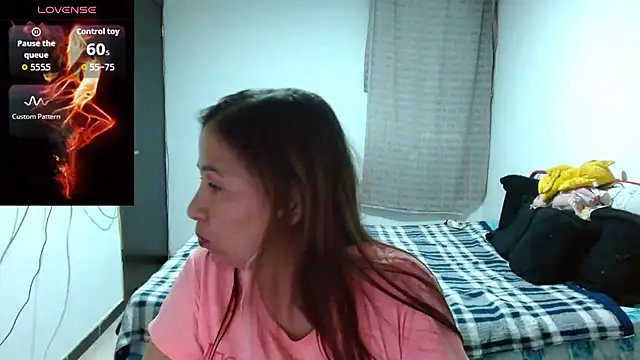 Snapshot of CaroMasha chatting on 11, 4, 2026 CaroMasha online show from 11, 4, 2026