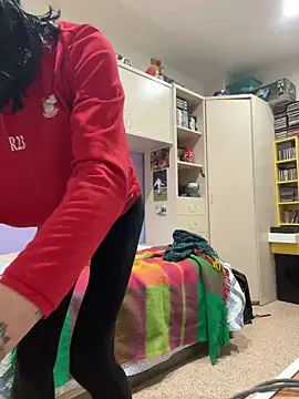 Snapshot of Kamaleonix chatting on 4, 2, 2025 Kamaleonix online show from 4, 2, 2025