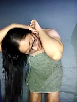 Snapshot of ladygmusic chatting on 5, 11, 2025 ladygmusic online show from 5, 11, 2025