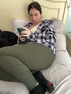 MilfyMrsRobinson online show from 20, 1, 2025