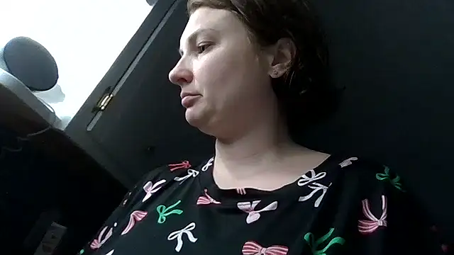 MilfyMrsRobinson online show from 17, 12, 2025