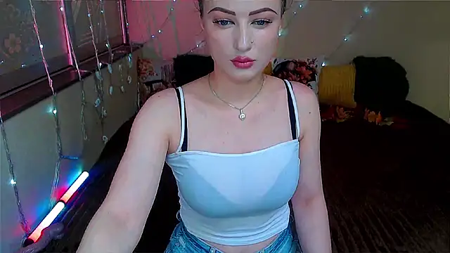 LizaSenri online show from 13, 10, 2025