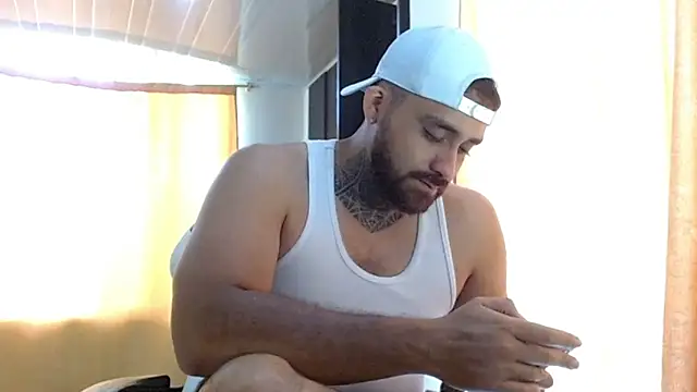 aronmiller404 online show from 7, 3, 2026