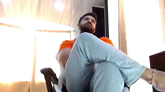 aronmiller404 online show from 19, 4, 2026