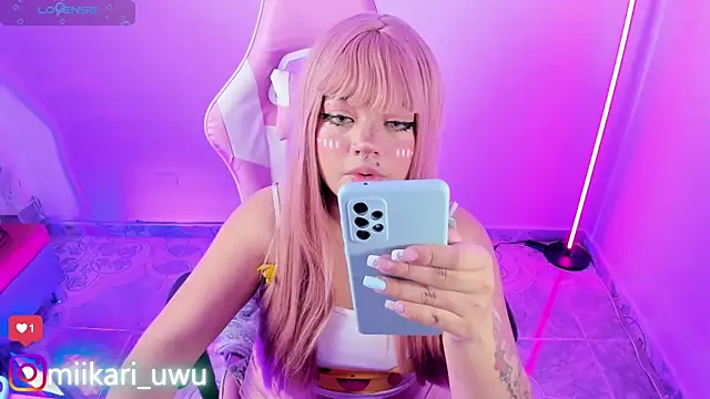 Snapshot of Ahri_Elderwood chatting on 27, 9, 2025 Ahri Elderwood online show from 27, 9, 2025