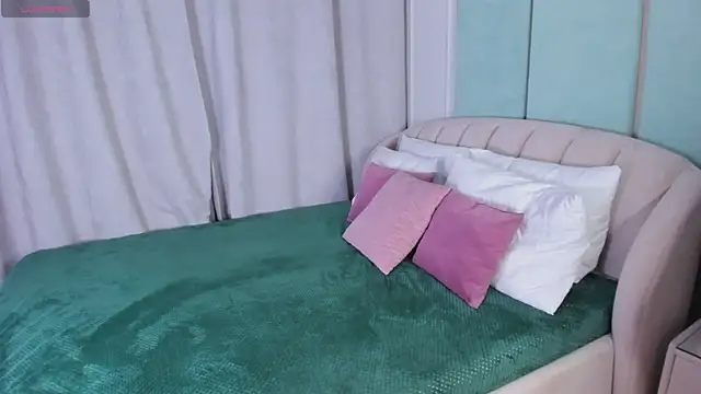 Love is Lola online show from 24, 12, 2024