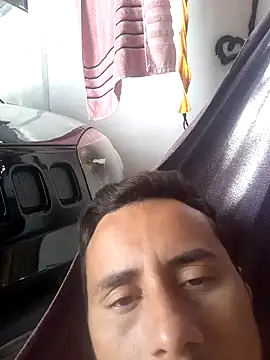 Snapshot of luissilva0071 chatting on 1, 2, 2025 luissilva0071 online show from 1, 2, 2025