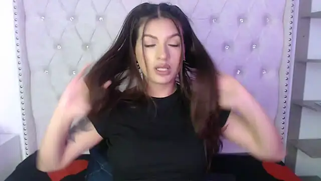 Snapshot of Abril_Squirt chatting on 24, 10, 2025 Abril Squirt online show from 24, 10, 2025