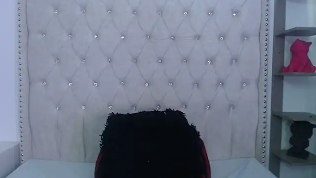 Snapshot of Abril_Squirt chatting on 2, 3, 2026 Abril Squirt online show from 2, 3, 2026