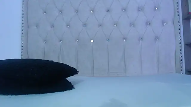 Snapshot of Abril_Squirt chatting on 7, 3, 2026 Abril Squirt online show from 7, 3, 2026