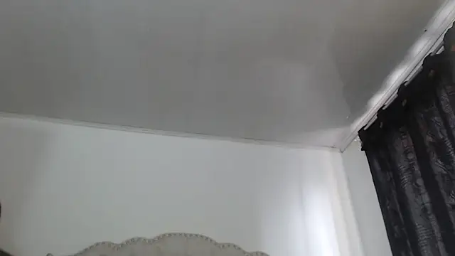 Snapshot of Abril_Squirt chatting on 9, 4, 2026 Abril Squirt online show from 9, 4, 2026