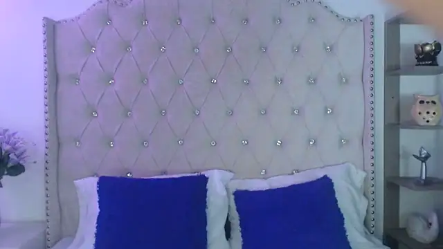 Abril Squirt online show from 28, 5, 2026