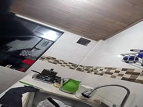 Snapshot of ToysSex_1 chatting on 3, 12, 2025 ToysSex 1 online show from 3, 12, 2025