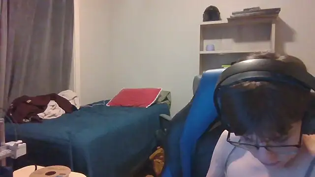 Snapshot of KaliSnow199623 chatting on 4, 11, 2025 KaliSnow199623 online show from 4, 11, 2025