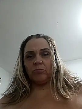 hugebobbs online show from 23, 12, 2025