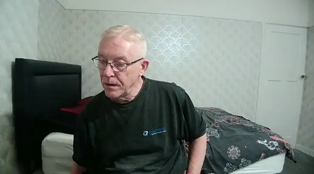 Snapshot of shaun63m chatting on 25, 2, 2025 shaun63m online show from 25, 2, 2025