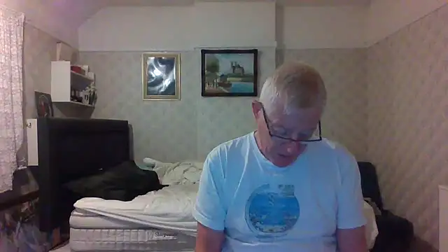 Snapshot of shaun63m chatting on 27, 9, 2025 shaun63m online show from 27, 9, 2025