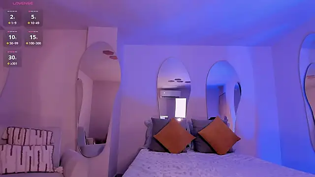 HannaConnor  online show from 4, 2, 2025