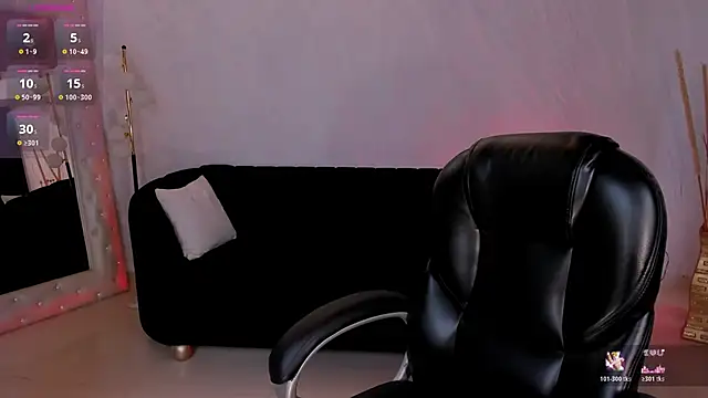 HannaConnor  online show from 13, 5, 2026