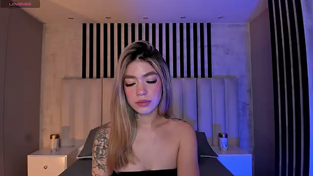 ViolettHansson online show from 20, 6, 2026