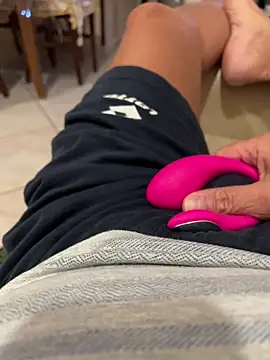 Snapshot of Teloficco chatting on 1, 10, 2025 Teloficco online show from 1, 10, 2025