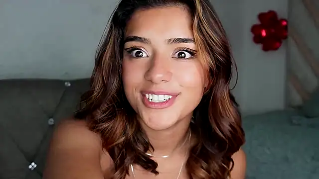 Snapshot of Rebecca_055 chatting on 1, 11, 2025 Rebecca 055 online show from 1, 11, 2025