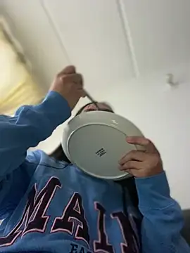 Salome golvert online show from 18, 2, 2025