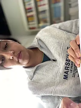 Salome golvert online show from 14, 3, 2025