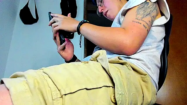 Snapshot of Sexyboy_666 chatting on 1, 10, 2025 Sexyboy 666 online show from 1, 10, 2025