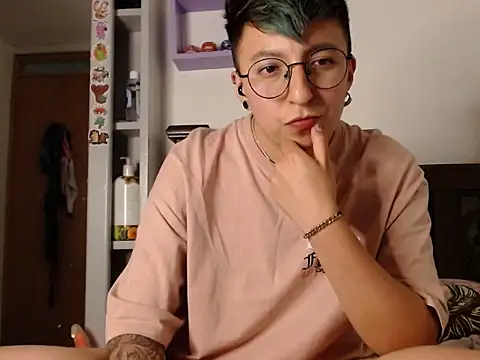 Snapshot of Sexyboy_666 chatting on 21, 11, 2025 Sexyboy 666 online show from 21, 11, 2025