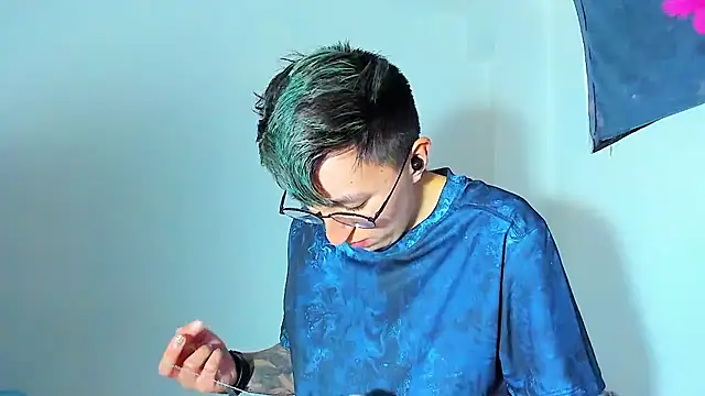 Snapshot of Sexyboy_666 chatting on 15, 12, 2025 Sexyboy 666 online show from 15, 12, 2025