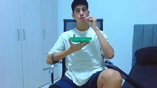 Snapshot of jhony-sex chatting on 18, 9, 2025 jhony-sex online show from 18, 9, 2025