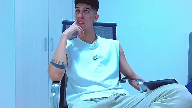 Snapshot of jhony-sex chatting on 28, 10, 2025 jhony-sex online show from 28, 10, 2025