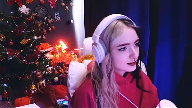 Snapshot of Avi_Nile chatting on 24, 12, 2024 Avi Nile online show from 24, 12, 2024