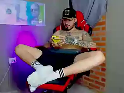Snapshot of smoker445 chatting on 18, 1, 2025 smoker445 online show from 18, 1, 2025