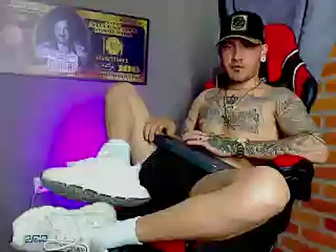 Snapshot of smoker445 chatting on 31, 1, 2025 smoker445 online show from 31, 1, 2025