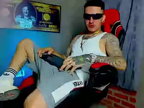 Snapshot of smoker445 chatting on 13, 2, 2025 smoker445 online show from 13, 2, 2025