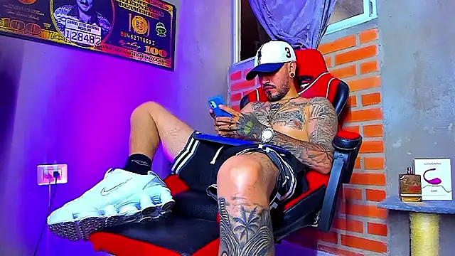 Snapshot of smoker445 chatting on 3, 10, 2025 smoker445 online show from 3, 10, 2025