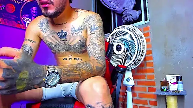 Snapshot of smoker445 chatting on 4, 10, 2025 smoker445 online show from 4, 10, 2025