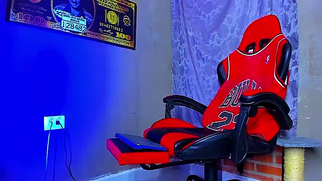 Snapshot of smoker445 chatting on 7, 10, 2025 smoker445 online show from 7, 10, 2025