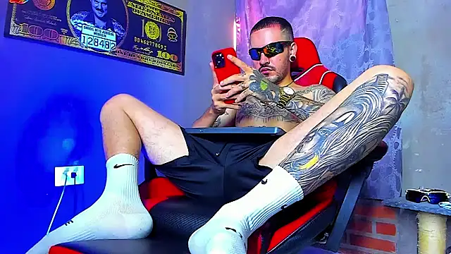 Snapshot of smoker445 chatting on 16, 10, 2025 smoker445 online show from 16, 10, 2025