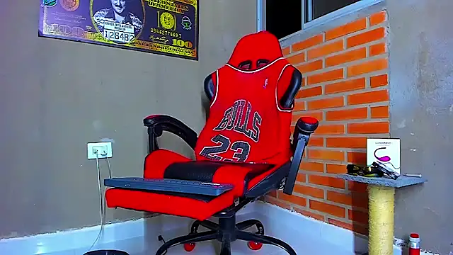 Snapshot of smoker445 chatting on 18, 10, 2025 smoker445 online show from 18, 10, 2025