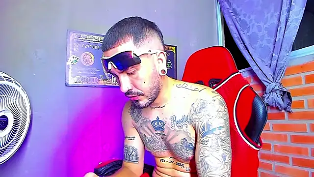 Snapshot of smoker445 chatting on 25, 10, 2025 smoker445 online show from 25, 10, 2025