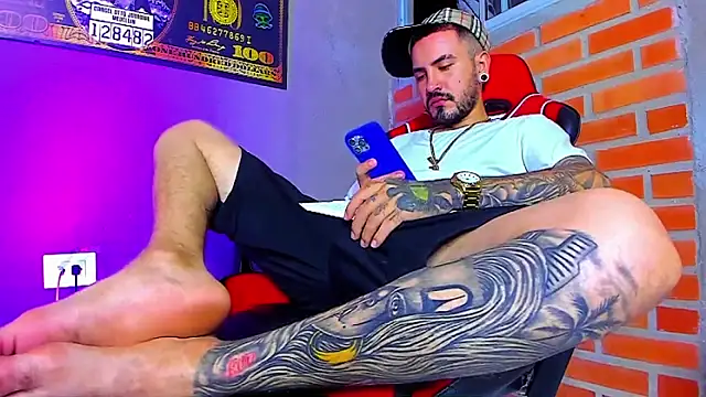 Snapshot of smoker445 chatting on 31, 10, 2025 smoker445 online show from 31, 10, 2025