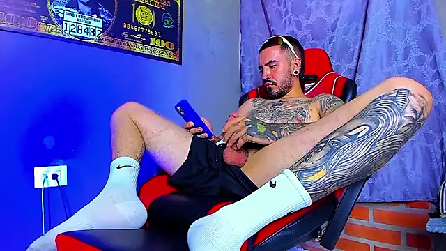 Snapshot of smoker445 chatting on 31, 10, 2025 smoker445 online show from 31, 10, 2025