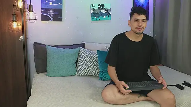 Snapshot of Cleoanubis- chatting on 30, 10, 2025 Cleoanubis- online show from 30, 10, 2025